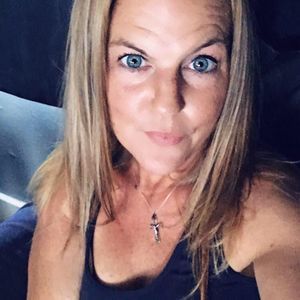 Meet your Posher, Dee